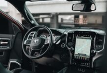 Sostituzione batteria auto elettrica: come fare e quando farlo