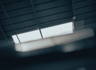 Consigli per la manutenzione delle auto elettriche: la guida alla corretta ricarica e cosa evitare