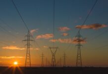 Efficienza energetica auto elettriche: scopri miti e realtà