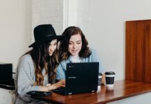 I migliori consigli di manutenzione e accessori per la tua auto elettrica