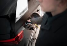 Auto elettriche: l’evoluzione dell’autonomia e guida autonoma