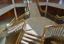 Consigli per la manutenzione delle auto elettriche: come proteggere la vernice e la carrozzeria