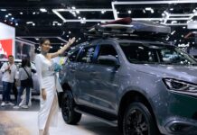 Recensione della Audi e-tron: scopri tutte le caratteristiche e le opinioni degli esperti