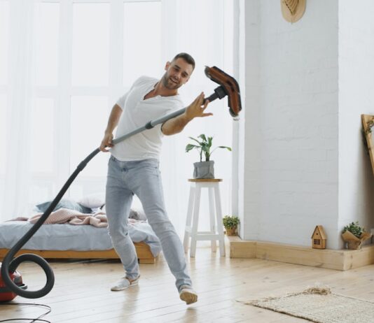 La guida completa alla manutenzione ordinaria di un’auto elettrica: Consigli e suggerimenti utili