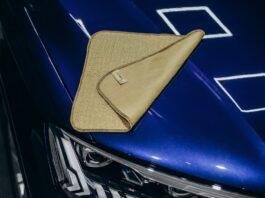 Consigli per la manutenzione dell’auto elettrica: le migliori pratiche per una pulizia accurata