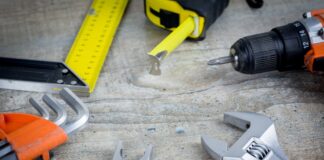 Consigli per la manutenzione regolare dell’auto elettrica: scopri come mantenerla in perfetta efficienza