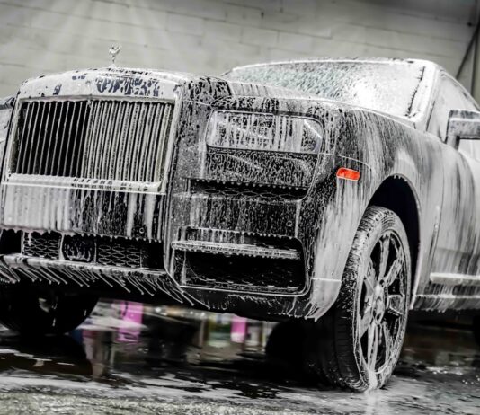 10 consigli per una corretta manutenzione della batteria delle auto elettriche: come prolungare la durata e l’efficienza
